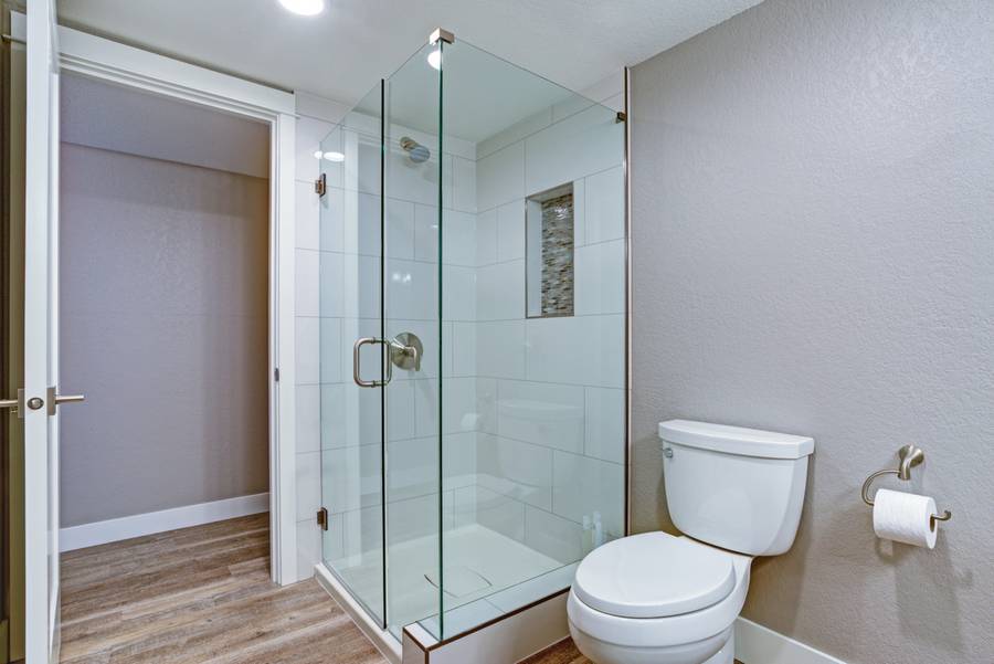 Benefits of Frameless Shower Doors